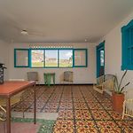 Hostal Barajas House