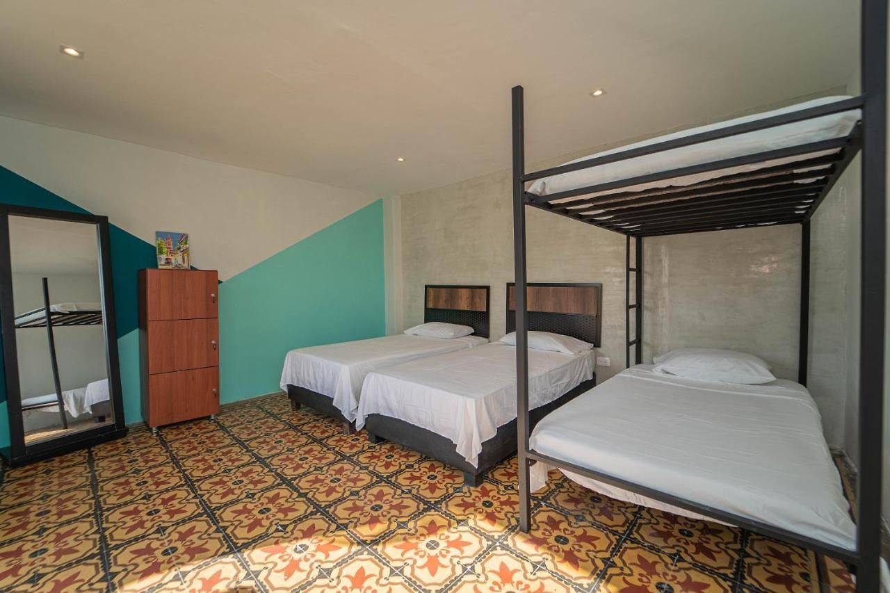 Guest house Barajas House