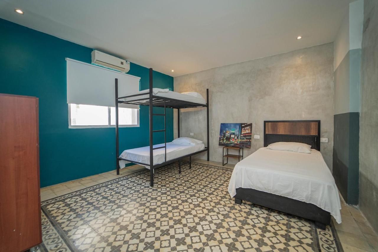 Guest house Barajas House