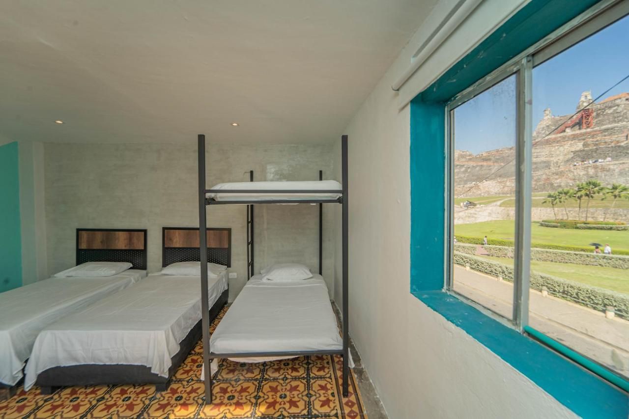 Barajas House Guest house