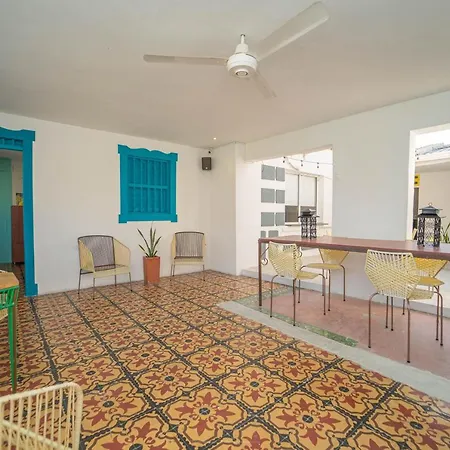 Barajas House